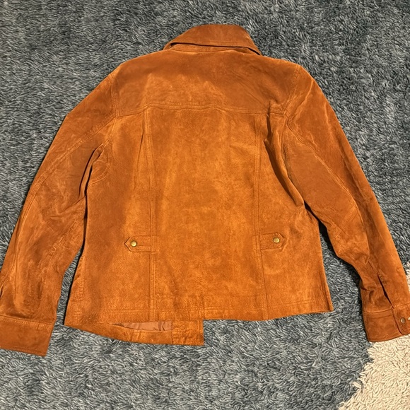 Cute LeatherJacket! - Picture 2 of 3